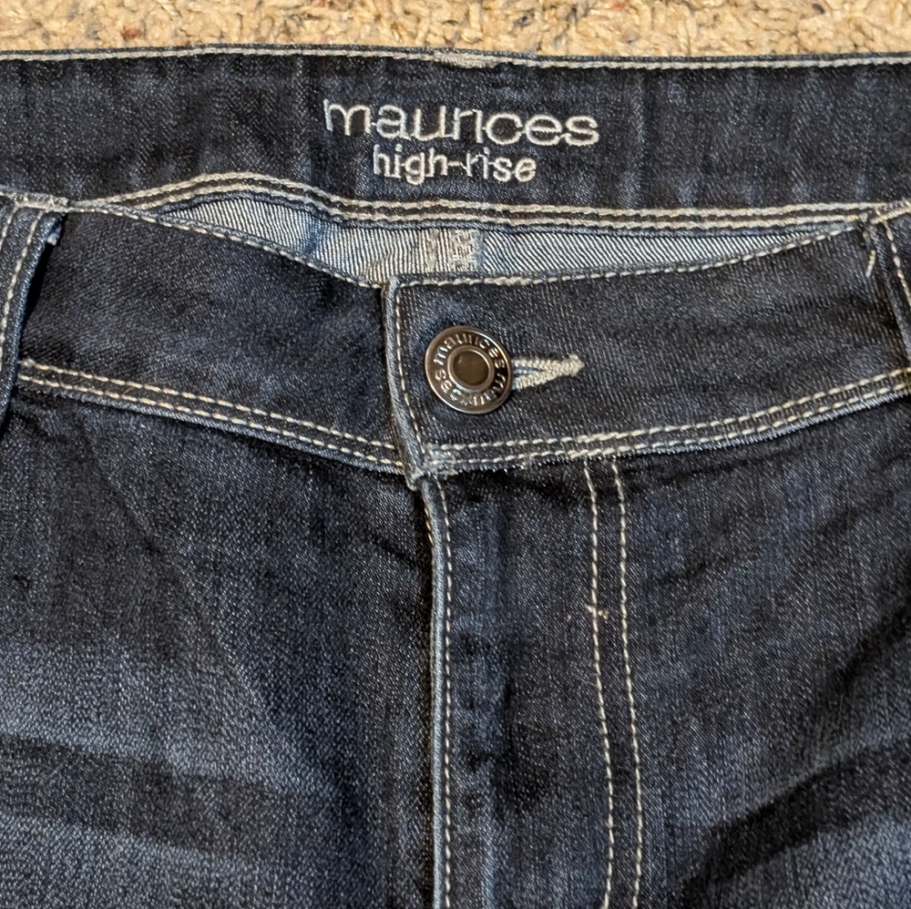 Maurice’s High Rise Dark Medium Wash Jeans SZ 16 Long - Picture 4 of 10